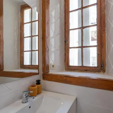 Loft Mouraria 아파트