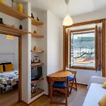 Апартаменты Loft Mouraria *